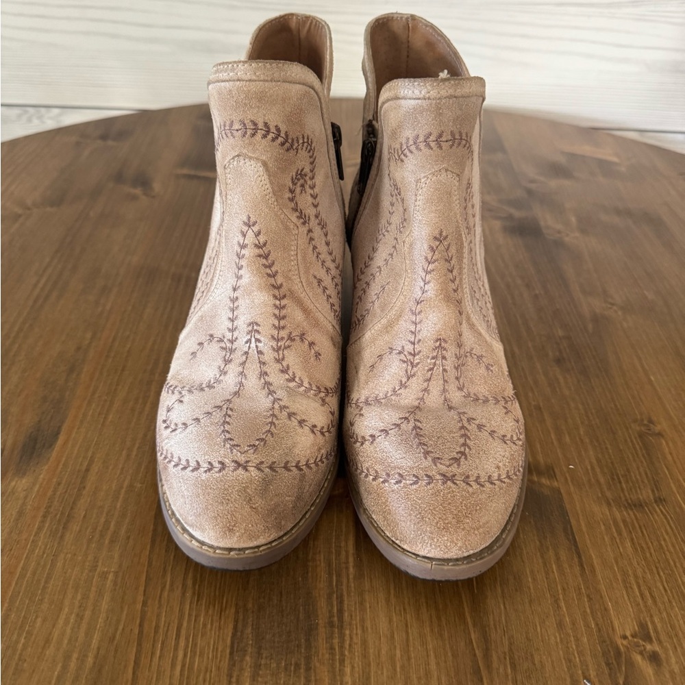 Elegant Embroidered Ankle Boots